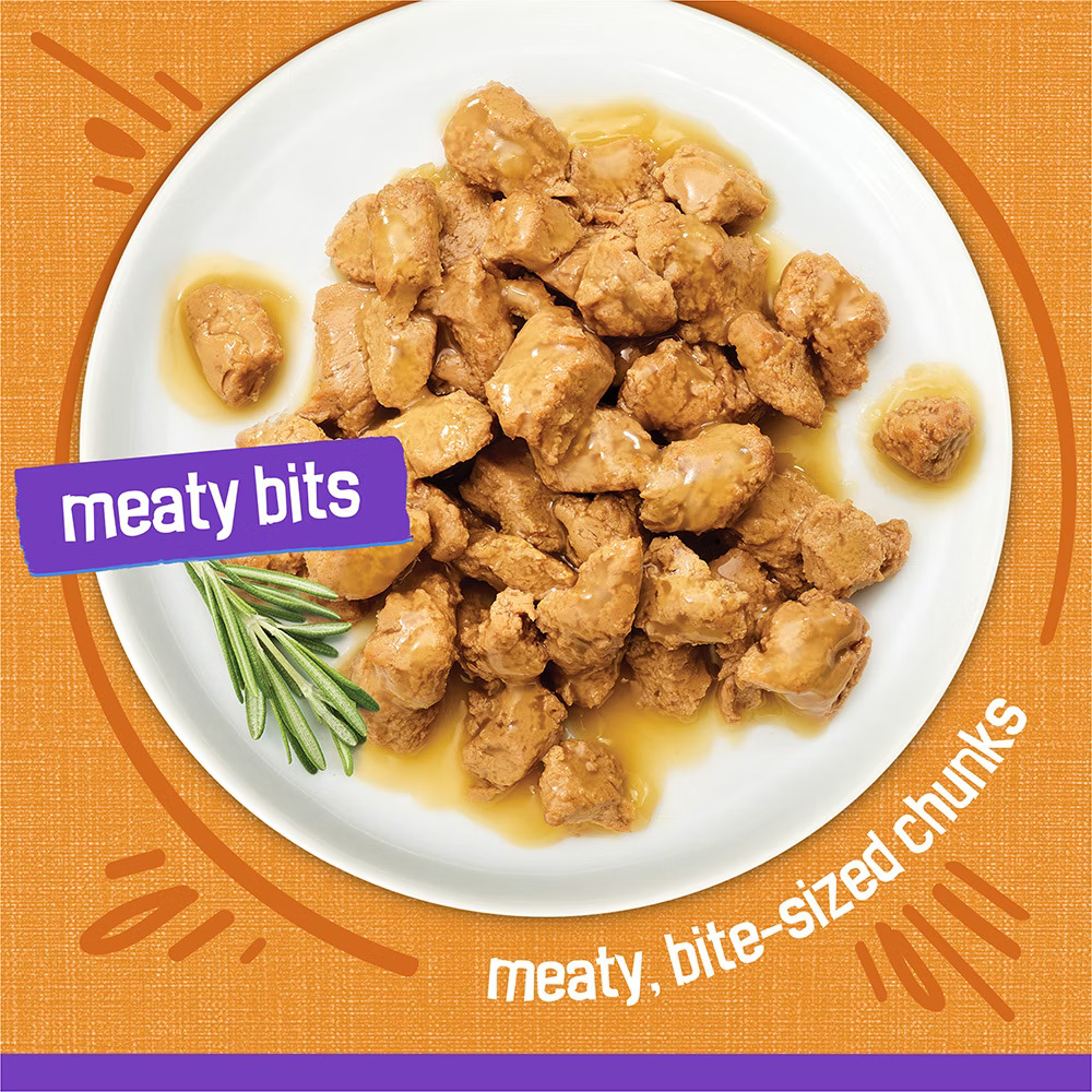 Friskies Meaty Bits Chicken Dinner in Gravy Purina Arabia